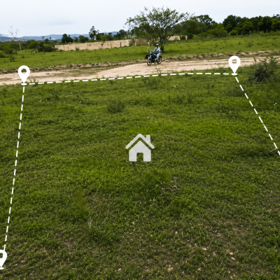 TERRENO: 171,16m²